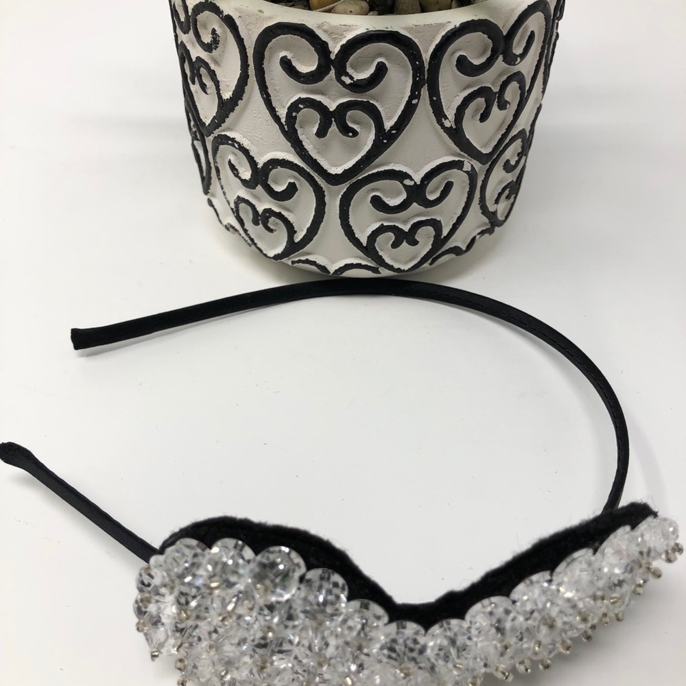 Fashion Accessory - Picture 3 of 5